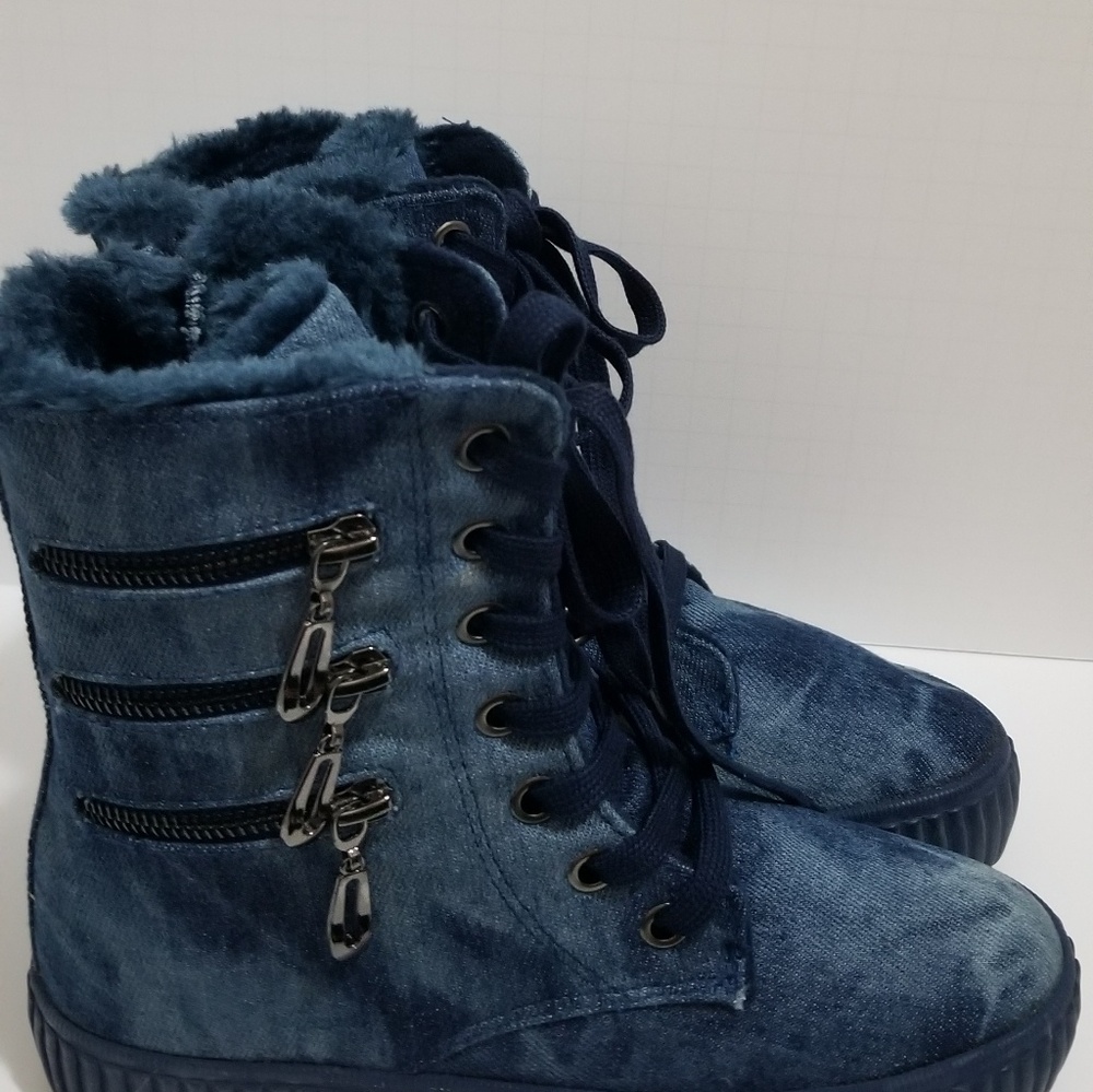 Sneaker Boot - Picture 2 of 5